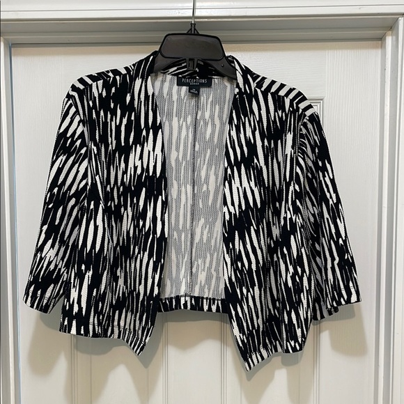 Perceptions Black and White Cropped Open Short Sleeve Women's Jacket - size 1X - Picture 1 of 5